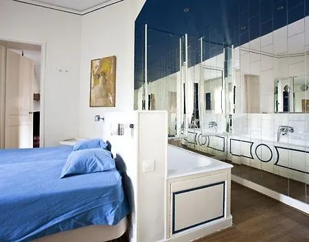 Guibert Halldis Apartment