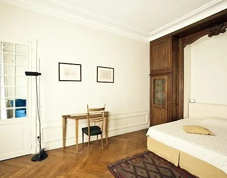 Guibert Halldis Apartment Villa *